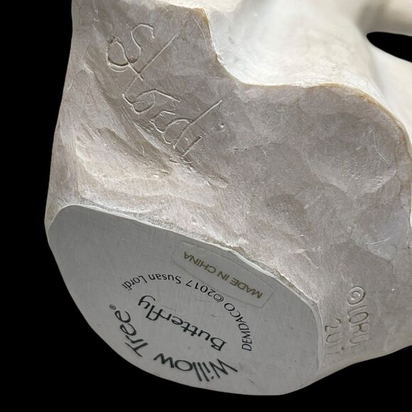 Signed Willow Tree Butterfly sculpted figure by Susan Lordi 6.5” Tall - Picture 10 of 10